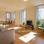 Lägenhet Castelo Superior Two Bedroom By Les Deux Mariettes