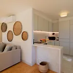 Castelo Superior Two Bedroom By Les Deux Mariettes Lägenhet