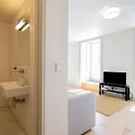 Castelo Superior Two Bedroom By Les Deux Mariettes *