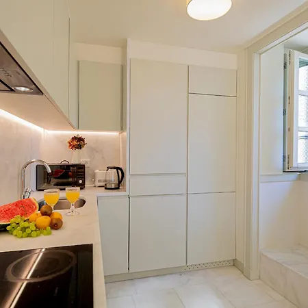 Castelo Superior Two Bedroom By Les Deux Mariettes 公寓