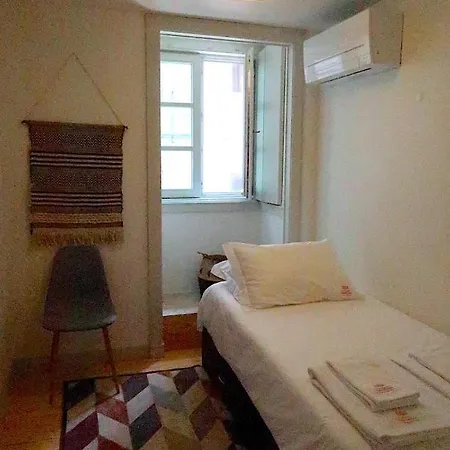 Castelo Superior Two Bedroom By Les Deux Mariettes 公寓