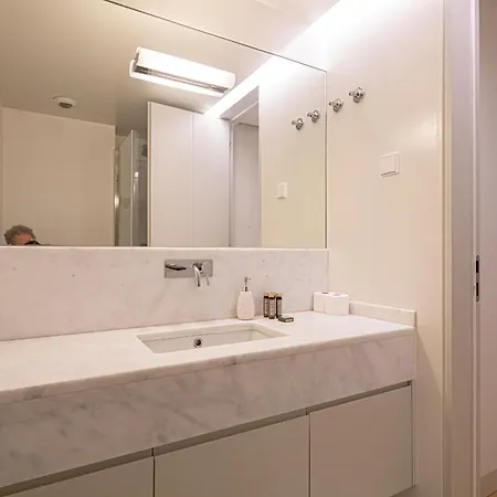 Castelo Superior Two Bedroom By Les Deux Mariettes 公寓 *