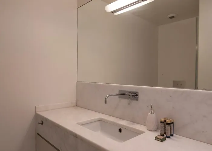 Castelo Superior Two Bedroom By Les Deux Mariettes Διαμέρισμα *