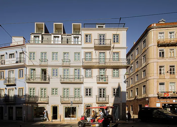 Castelo Superior Two Bedroom By Les Deux Mariettes * Lisboa