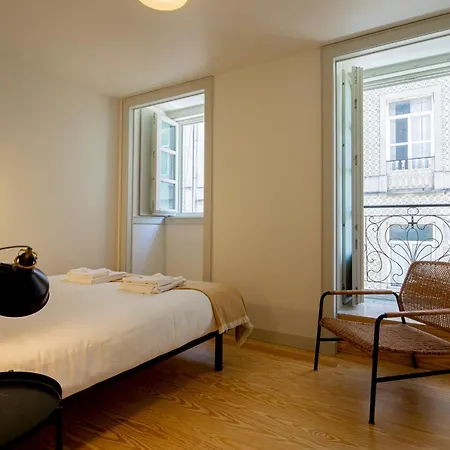 Castelo Superior Two Bedroom By Les Deux Mariettes * リスボン