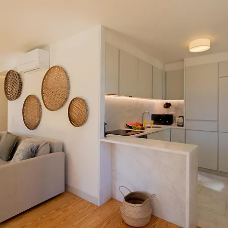 Castelo Superior Two Bedroom By Les Deux Mariettes アパート